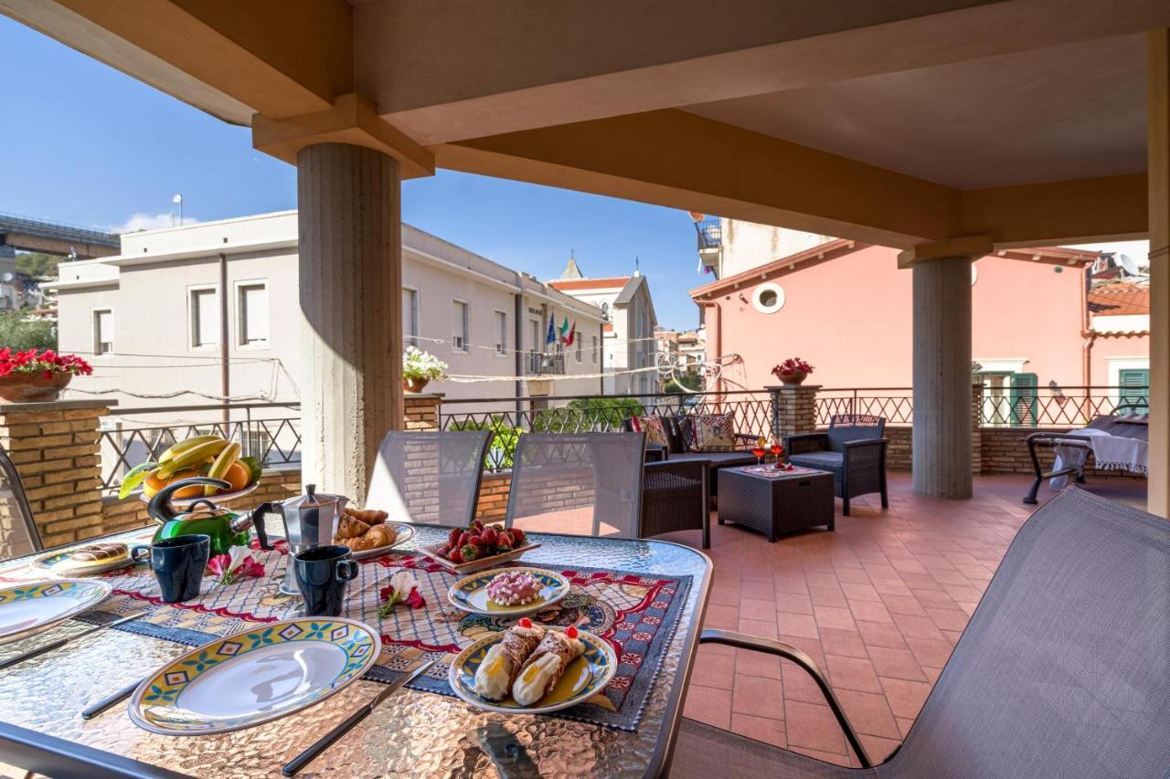 Loft Angolo Sul Mare Letojanni Exterior photo