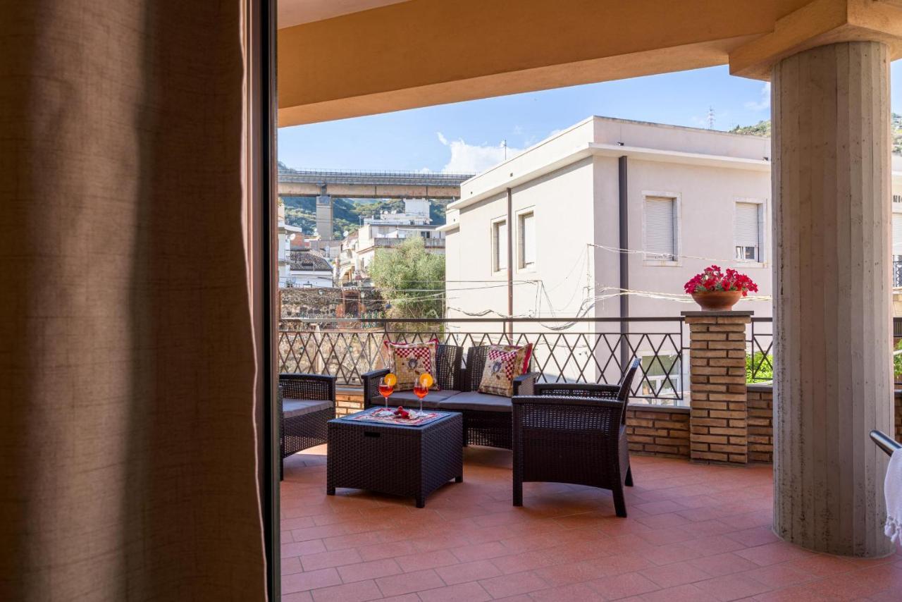 Loft Angolo Sul Mare Letojanni Exterior photo