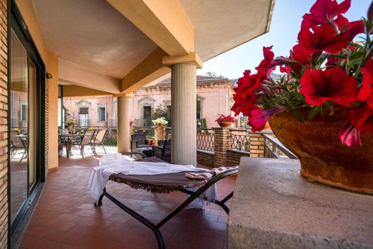 Loft Angolo Sul Mare Letojanni Exterior photo